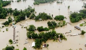 असम बाढ़: कई इलाकों में जलस्तर कम हुआ, बारपेटा जिला सबसे अधिक प्रभावित