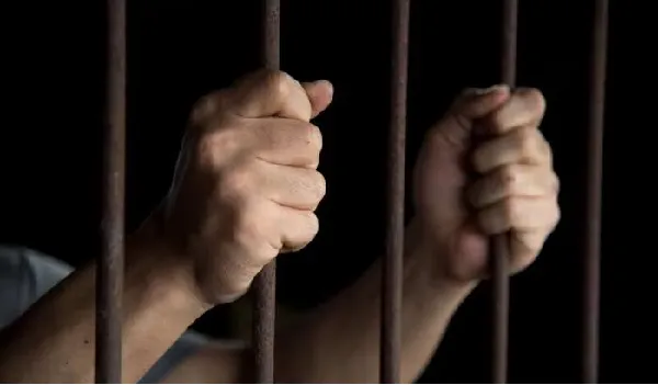 UP: मथुरा में नाबालिग से दुष्कर्म के दोषी को 20 साल की सजा, 50 हजार रुपये का जुर्माना लगा