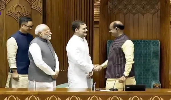 ओम बिरला ध्वनिमत से चुने गए लोकसभा के स्पीकर, आसन तक साथ लेकर गए प्रधानमंत्री मोदी और राहुल गांधी, दी बधाई