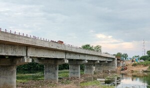 Chittorgarh: गंभीरी नदी के ऊपर बनाए जा रहे हाई लेवल ब्रिज, सभापति ने किया निरीक्षण