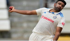 अश्विन 700 से ज्यादा इंटरनेशल विकेट लेने वाले तीसरे भारतीय, 33वीं बार 5 विकेट भी लिये