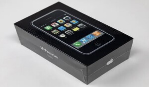 सबसे महंगा Apple iPhone बिका 1.3 करोड़ में, टूटे कई रिकॉर्ड
