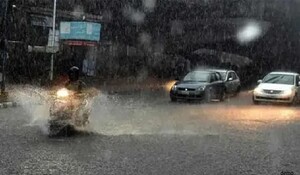 महज 30 मिनट की बारिश ने किया हैदराबाद को अस्त-व्यस्त