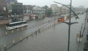 Jaipur Heavy Rain: तेज बारिश से जयपुर हुआ पानी-पानी, कई इलाकों में जलभराव से बिगड़े हालात; मौसम विभाग ने कहीं ये बात