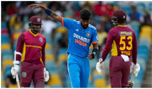 पहले मैच में हार के बाद भारत को लगा एक और झटका, ICC ने ठोका जुर्माना