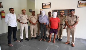 Sikar News: मोमासर डकैती का सरगना मक्खन मीणा गिरफ्तार, रामगढ़ में पुलिस से हुई मुठभेड़ के बाद से था फरार