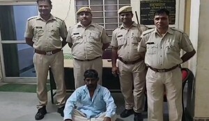 Rajasthan: अलवर में 2 नाबालिग बहनों का सामूहिक दुष्कर्म कर गर्भवती वाला आरोपी गिरफ्तार, 10 हजार रुपए का था इनाम