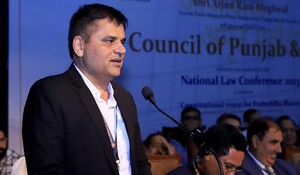 मनन कुमार मिश्रा के अद्वितीय योगदान पर प्रकाश: चंडीगढ़ के राष्ट्रीय सम्मेलन में एडवोकेट प्रताप सिंह का मार्गदर्शन