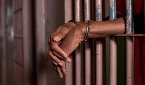 Uttar Pradesh: किशोरी की हत्या के आरोप में युवक समेत चार को आजीवन कारावास की सजा