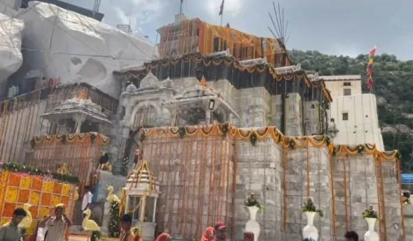 Navratri Special: जालोर की पहाड़ियों पर स्थित सुंधामाता दरबार में हुई घटस्थापना, जानिए मंदिर का इतिहास 