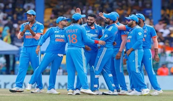 IND vs AUS: ऑस्ट्रेलिया के खिलाफ तीसरे वनडे में टीम इंडिया कर सकती है बड़े बदलाव, सीनियर की एंट्री के साथ इन खिलाड़ियों को मिलेगा रेस्ट