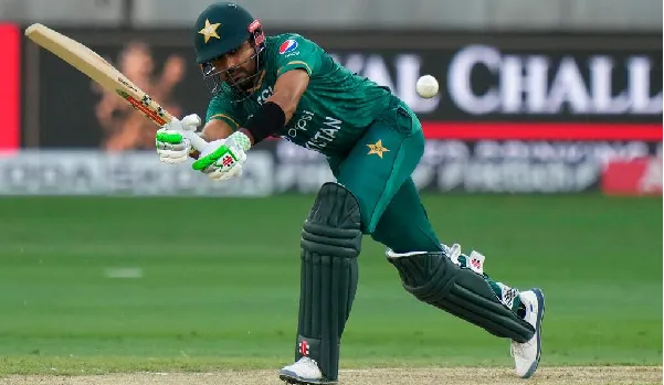 World Cup: पाकिस्तान टीम में चल रहे विवाद पर कप्तान बाबर आजम ने दी सलाह, खिलाड़ी अपने खेल पर करे फोकस