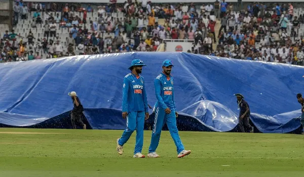IND vs AUS: ऑस्ट्रेलिया के खिलाफ क्लीन स्वीप की उम्मीदों पर भारत को लगा झटका, बारिश के बादल मुकाबले में दे सकते है दस्तक