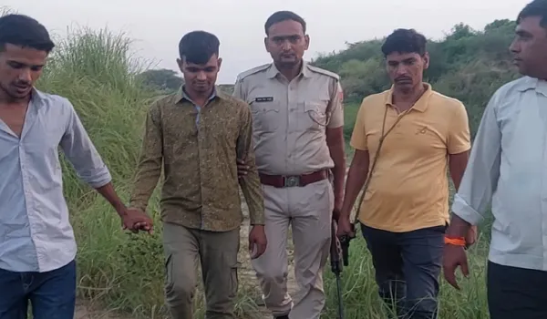 Dholpur News: 5 हजार का इनामी बदमाश गिरफ्तार, अवैध देसी कट्टा और जिंदा कारतूस भी बरामद