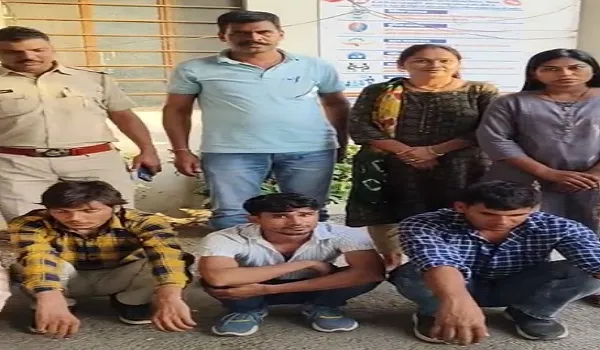 Udaipur News: सवीना थाना पुलिस की बड़ी कार्रवाई, हाथी दांत बेचते हुए एक युवती सहित 5 लोग गिरफ्तार