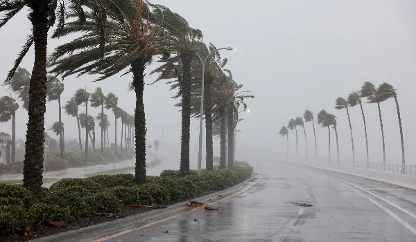 अमेरिका : इयान तूफान से फ्लोरिडा में तबाही, मरने वालों की संख्या 47 तक पहुंची