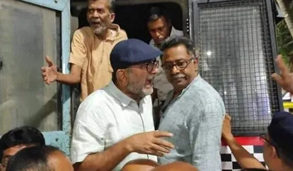 Kolkata: प्रदर्शन के दौरान फिल्म निर्माता कमलेश्वर मुखोपाध्याय समेत अन्य हिरासत में 
