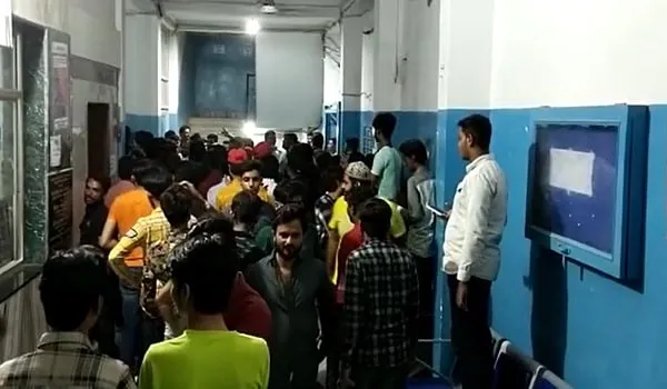 Nagaur News: हॉस्पिटल में युवाओं का जमकर हंगामा, सोसायटी पदाधिकारी पर लगाया रंगरेलियां मनाने का आरोप