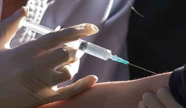 न्यूमोकोकल टीकों की कमी का दावा करने वाली मीडिया रिपोर्ट गलत- Health Ministry 