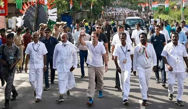 Bharat Jodo Yatra: राहुल गांधी की भारत जोड़ो यात्रा ने आंध्र प्रदेश में किया प्रवेश 