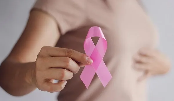 Breast Cancer के बाद स्वस्थ रहने के लिए आप पांच आदतें अपना सकते हैं, जानिए डिटेल