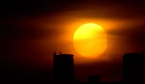Odisha के संतों ने सूर्य ग्रहण के दौरान सामुदायिक भोज की निंदा की