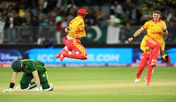 T20 WorldCup 2022: Zimbave से शर्मनाक हार के बाद Pakistan के पूर्व क्रिकेटरों ने टीम चयन पर उठाए सवाल