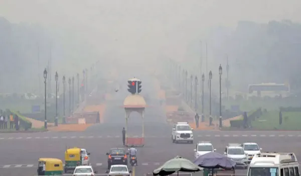 दिल्ली की वायु गुणवत्ता बहुत खराब श्रेणी में, पराली जलाए जाने से गंभीर होने की आशंका