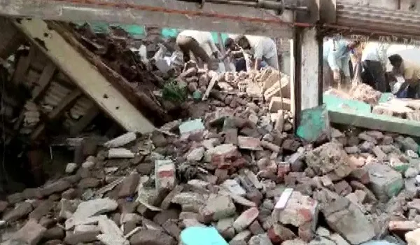 महाराष्ट्र के अमरावती में एक पुरानी इमारत ढहने से पांच लोगों की मौत, दो अन्य घायल