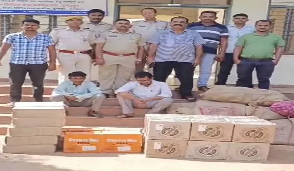 Dungarpur News: पिकअप से पकड़ी 60 हजार की अवैध शराब, तस्करी करते ड्राइवर समेत 2 गिरफ्तार