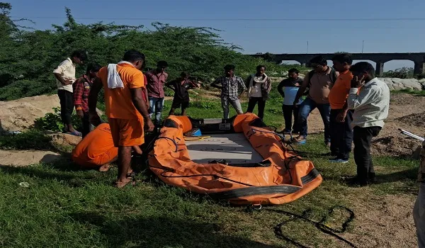Sirohi News: बनास नदी में डूबे दूसरे छात्र की तलाश जारी, 24 घंटे के बाद भी छात्र का नहीं लगा सुराग; SDRF की टीम नदी में कर रही तलाश