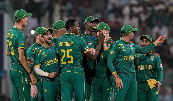 SA vs AUS: दक्षिण अफ्रीका ने वर्ल्ड कप में दूसरी हाई स्कोरिंग जीत की दर्ज, ऑस्ट्रेलिया को 134 रन से दी मात
