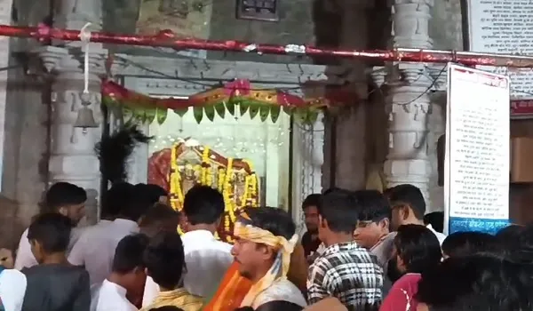 शारदीय नवरात्रि का प्रथम दिन; चमत्कारी कैवाय माता किनसरिया के मंदिर में रहा हुजूम