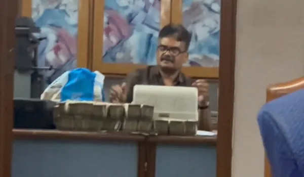 VIDEO: गणपति प्लाजा में निजी लॉकर ने खोले कई राज, 3 लॉकरों में निकला सवा करोड़ से अधिक का कैश और 1 किलो सोना, 50 फाइलों में अहम दस्तावेज