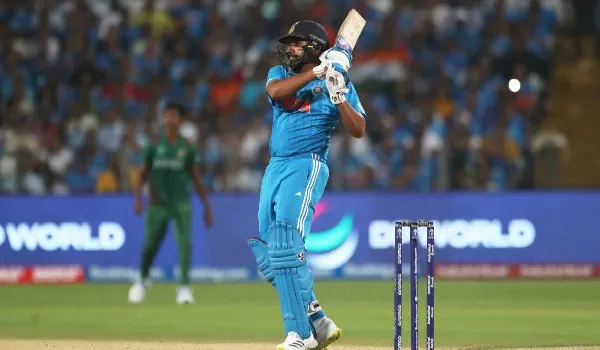 Rohit Sharma: न्यूजीलैंड के खिलाफ हिटमैन ने दर्ज किया रिकॉर्ड, शाहिद अफरीदी को पीछे छोड़ बने तीसरे बल्लेबाज