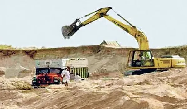 VIDEO: अब खनन माफिया की खैर नहीं ! अवैध खनन गतिविधियों के खिलाफ खान विभाग सख्त, देखिए ये खास रिपोर्ट