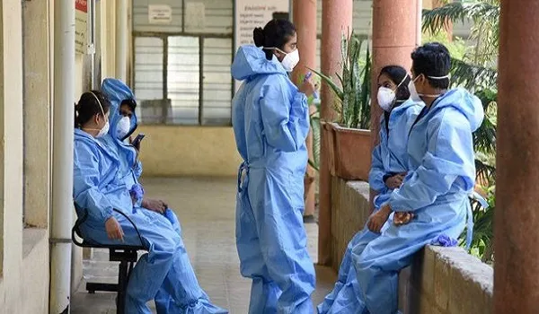 दिल्ली सरकार के अस्पतालों की नर्सों की हड़ताल शुरू, OPD सेवाएं और वार्ड प्रभावित 