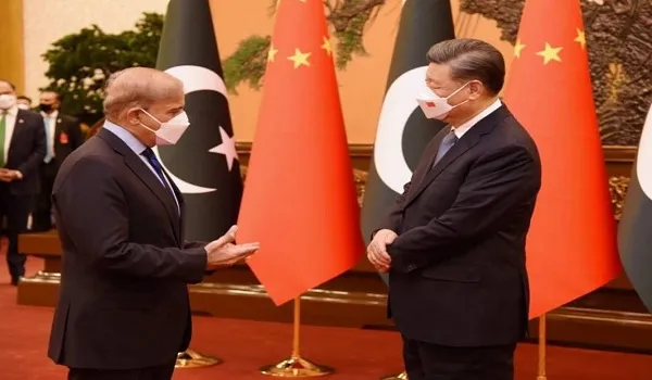 Pakistan: PM शरीफ ने राष्ट्रपति शी से मुलाकात की, संबंधों को मजबूत करने पर हुई सहमति 