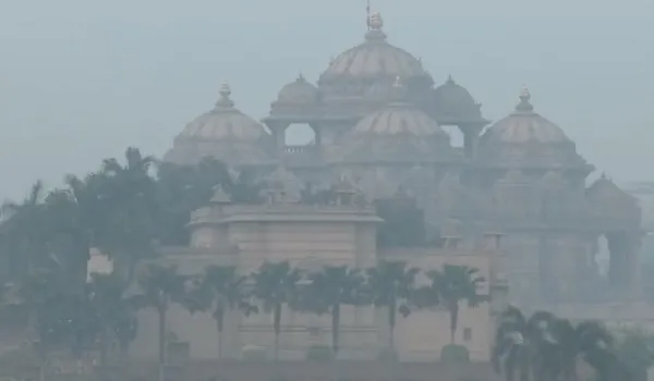 Delhi AQI: दिल्ली में प्रदूषण की मार, वायु गुणवत्ता बेहद खराब श्रेणी में बरकरार