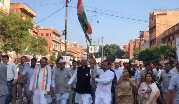 जयपुर में कांग्रेस की प्रतीकात्मक 'भारत जोड़ो' पदयात्रा, CM गहलोत भी हुए शामिल 