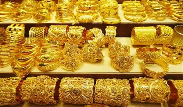 Gold-Silver Price: शादियों के सीजन में सोना-चांदी ने मारी उछाल, सोना 61,000 से ऊपर चांदी 73,000 पर, जानें अपने शहर के दाम