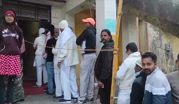 Rajasthan Election 2023: पाली में भाजपा के पोलिंग एजेंट की मतदान केंद्र पर बिगड़ी तबीयत, बांगड़ अस्पताल में चिकित्सकों ने किया मृत घोषित