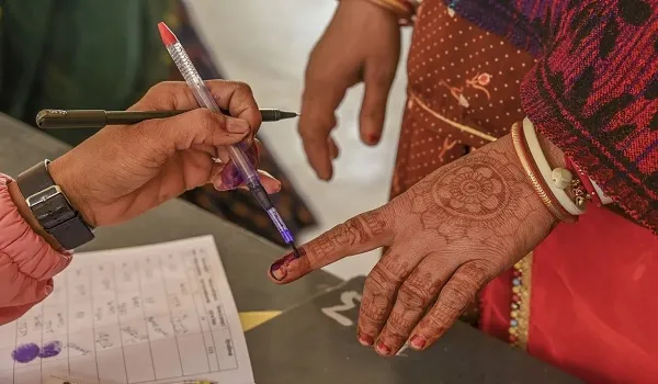 Rajasthan Election 2023: राजस्थान में पिछली बार की तुलना में इस बार रिकॉर्ड मतदान, दक्षिण में सबसे ज्यादा 76.92 फीसदी हुईं वोटिंग