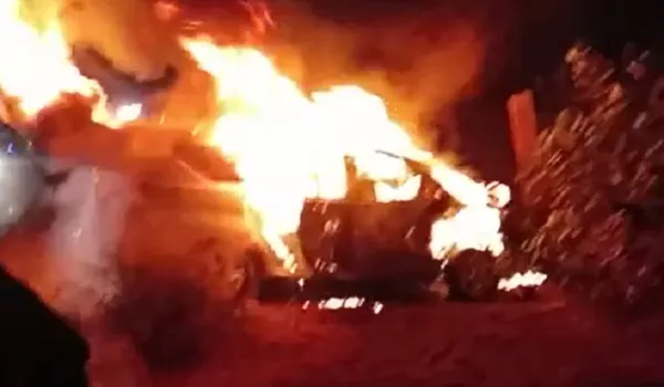VIDEO:   जोधपुर में बड़ा भीषण सड़क हादसा, भिड़ंत के बाद इनोवा में लगी भीषण आग