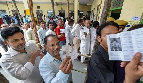 Gujarat Elections: चुनाव के पहले चरण में 63.14 प्रतिशत मतदान, पिछले चुनाव के 66.75 प्रतिशत से कम