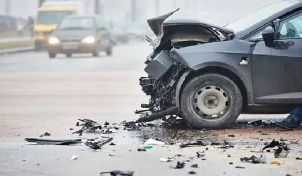 Road Accidents: सड़क पर क्यों करते हैं आप लापरवाही ? जानिए डिटेल्स 