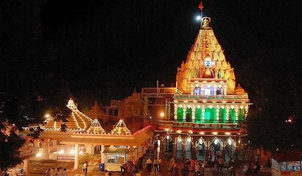 Ujjain के महाकालेश्वर मंदिर में नया रूल होगा लागु, श्रद्धालुओं के मोबाइल फोन ले जाने पर लगेगी रोक 