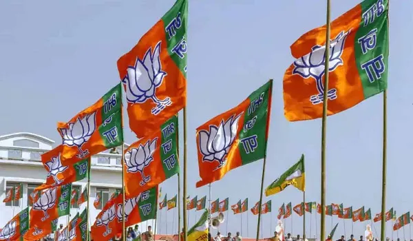 Gujarat से 2024 के लिए भाजपा की संभावना हुई मजबूत, हिमाचल ने कांग्रेस को दी उम्मीद