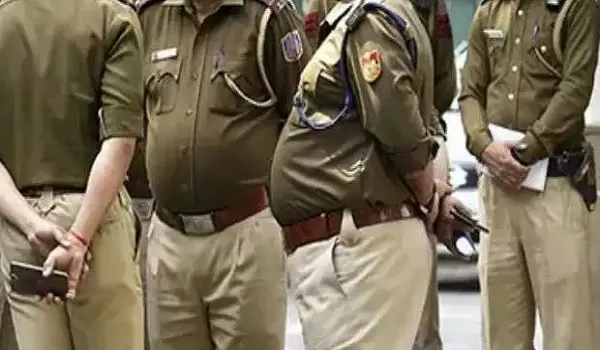 Noida: गौतम बुद्ध नगर जिले में 44 उप-निरीक्षकों, 16 पुलिसकर्मियों का तबादला