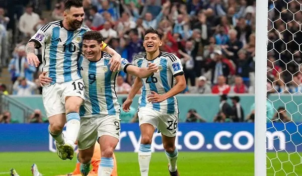 FIFA WC: पेले और माराडोना की जमात में शामिल होने से एक जीत दूर Messi 